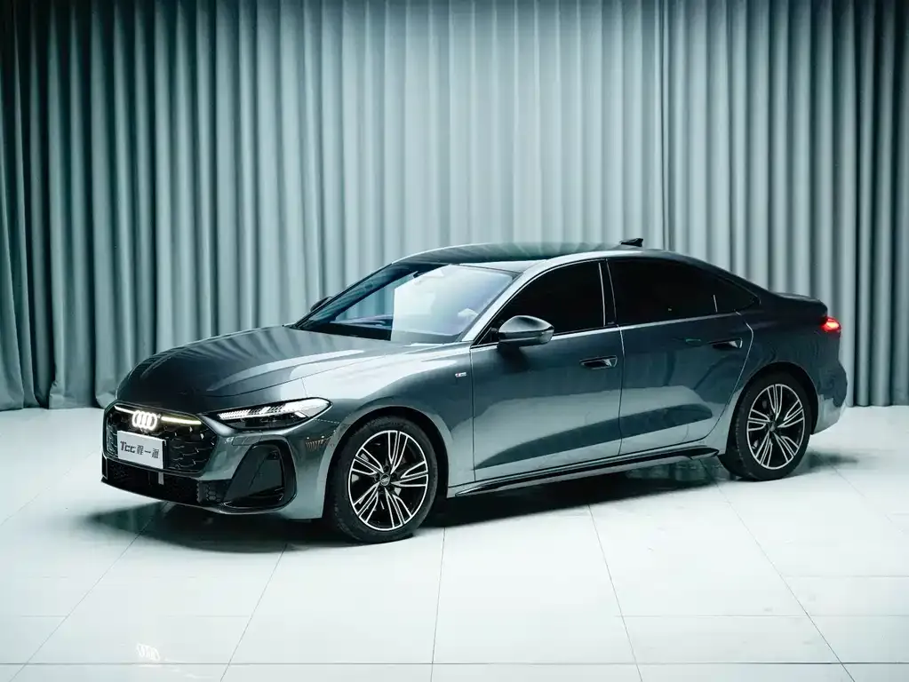 Audi A5L — фото 1