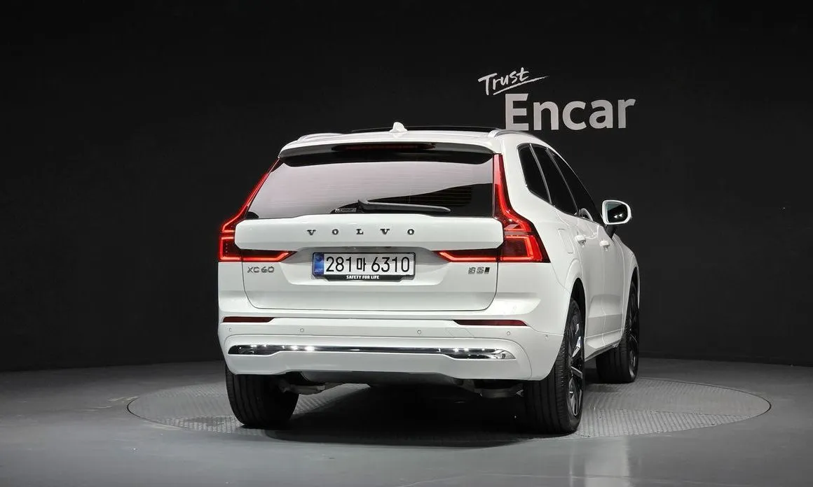 Volvo XC60 — фото 2