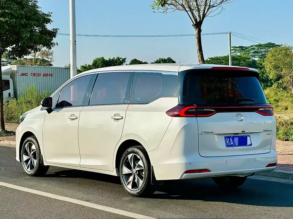 GAC Motor Trumpchi M6 — фото 5