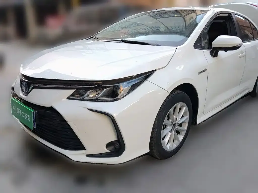 Toyota Corolla — фото 2