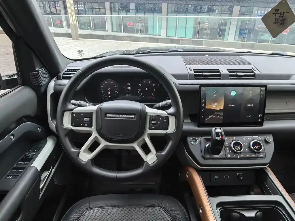 Land Rover Defender — фото 10