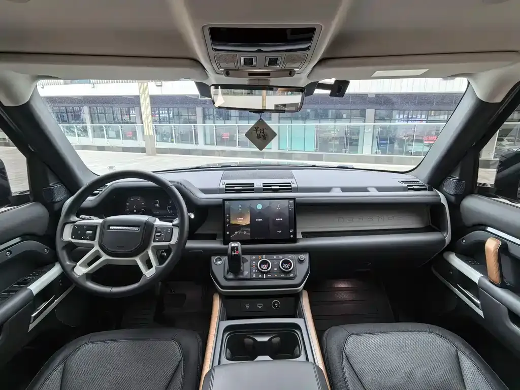 Land Rover Defender — фото 4