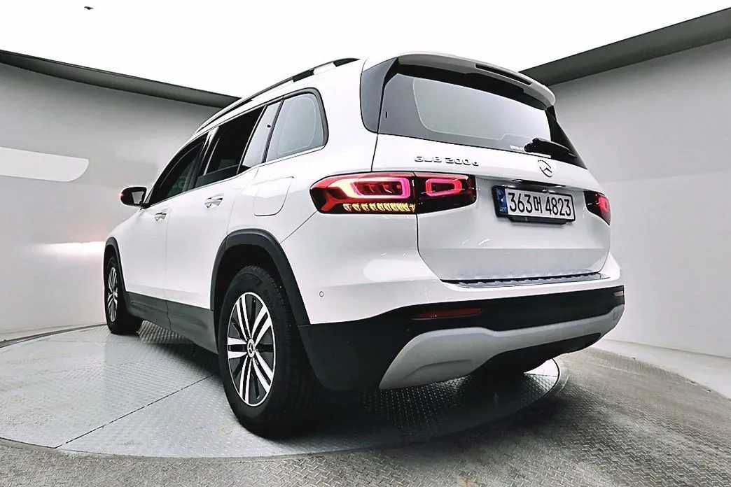 Mercedes-Benz GLB-Class — фото 4
