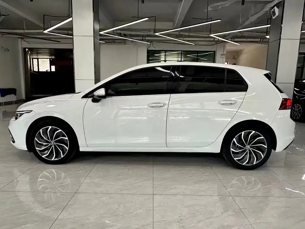 Volkswagen Golf — фото 9
