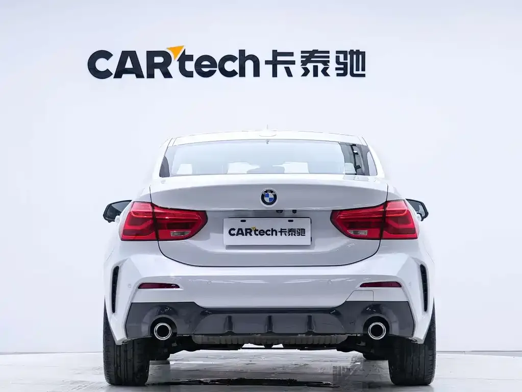 BMW 1 Series 2023 из CN, фото 3