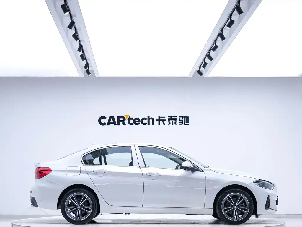 BMW 1 Series 2023 из CN, фото 6