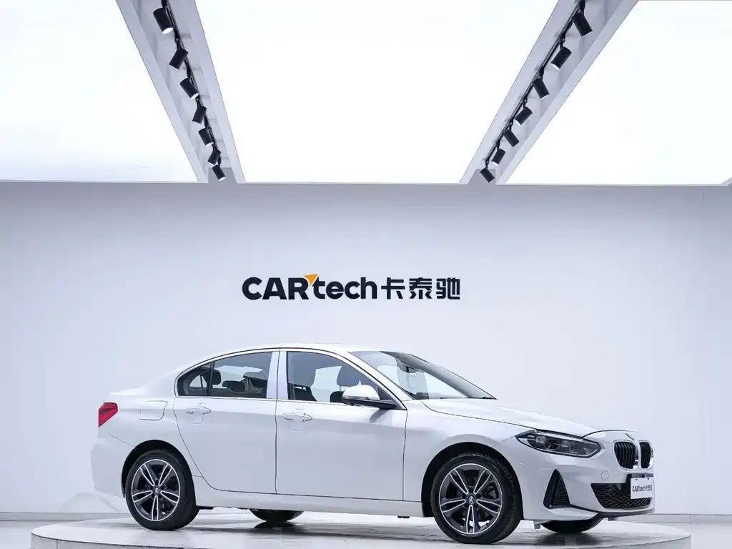 BMW 1 Series 2023 из CN, фото 4