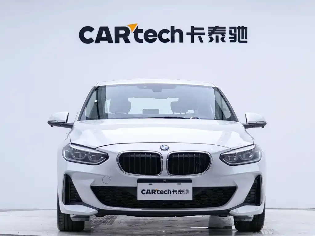 BMW 1 Series 2023 из CN, фото 7