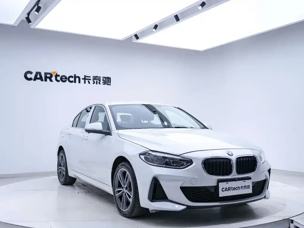 BMW 1 Series 2023 из CN, фото 2