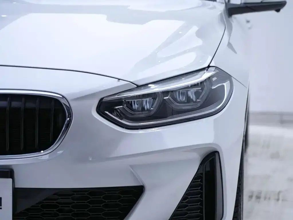 BMW 1 Series 2023 из CN, фото 8