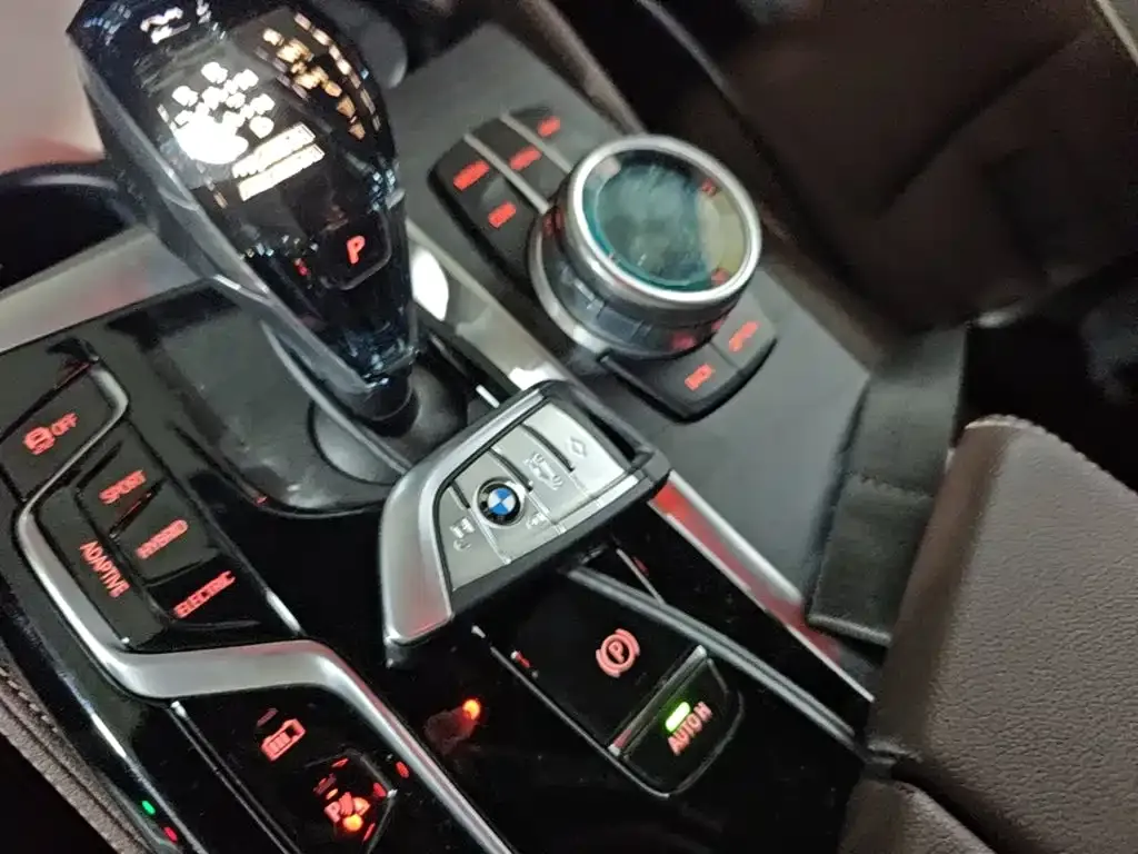 BMW 5 Series New Energy — фото 9
