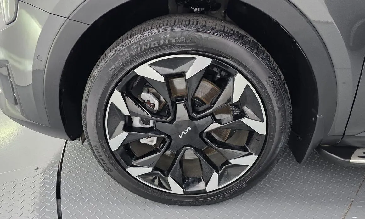 Kia Sorento — фото 10
