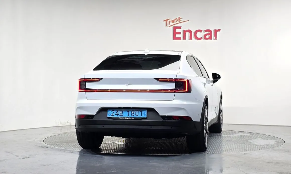 Polestar Polestar 2 — фото 10