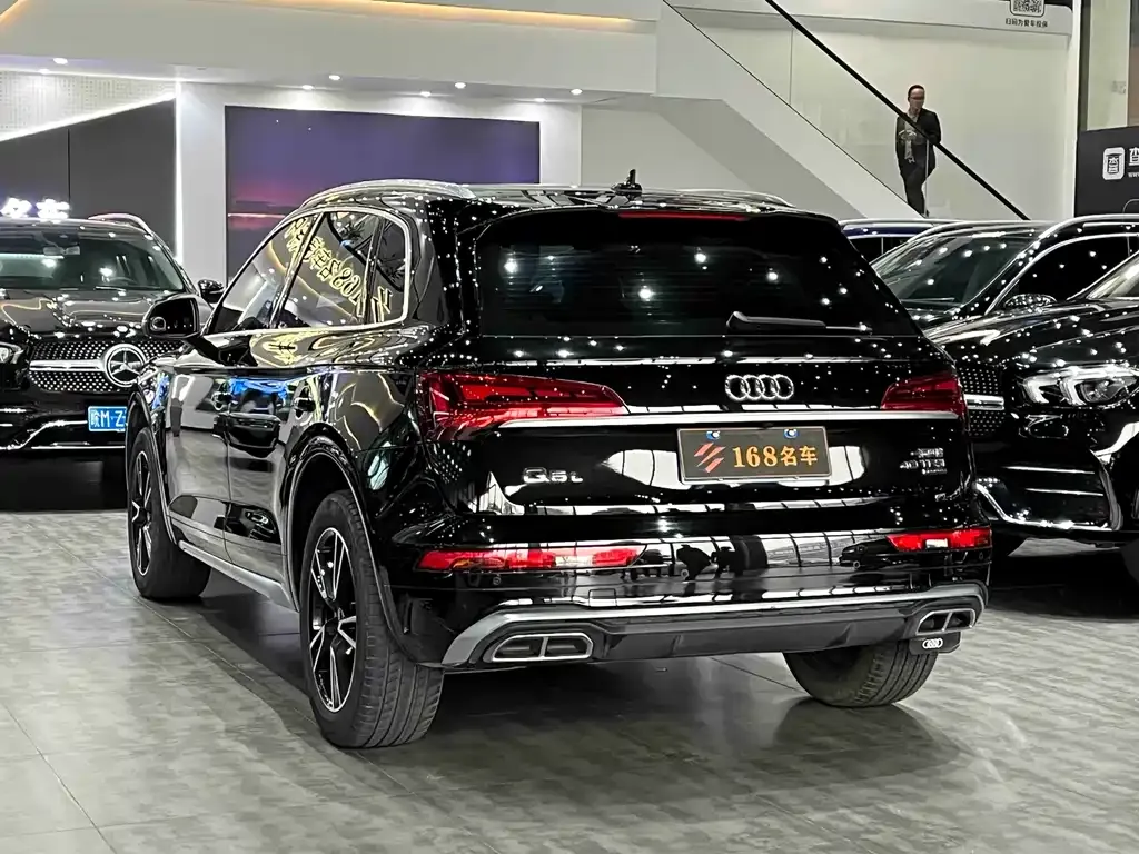 Audi Q5L — фото 7