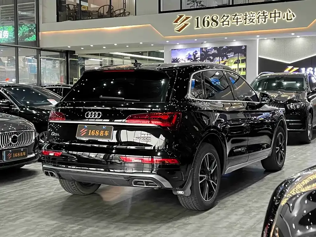 Audi Q5L — фото 3