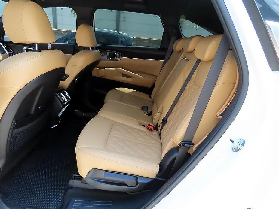 Kia Sorento — фото 4