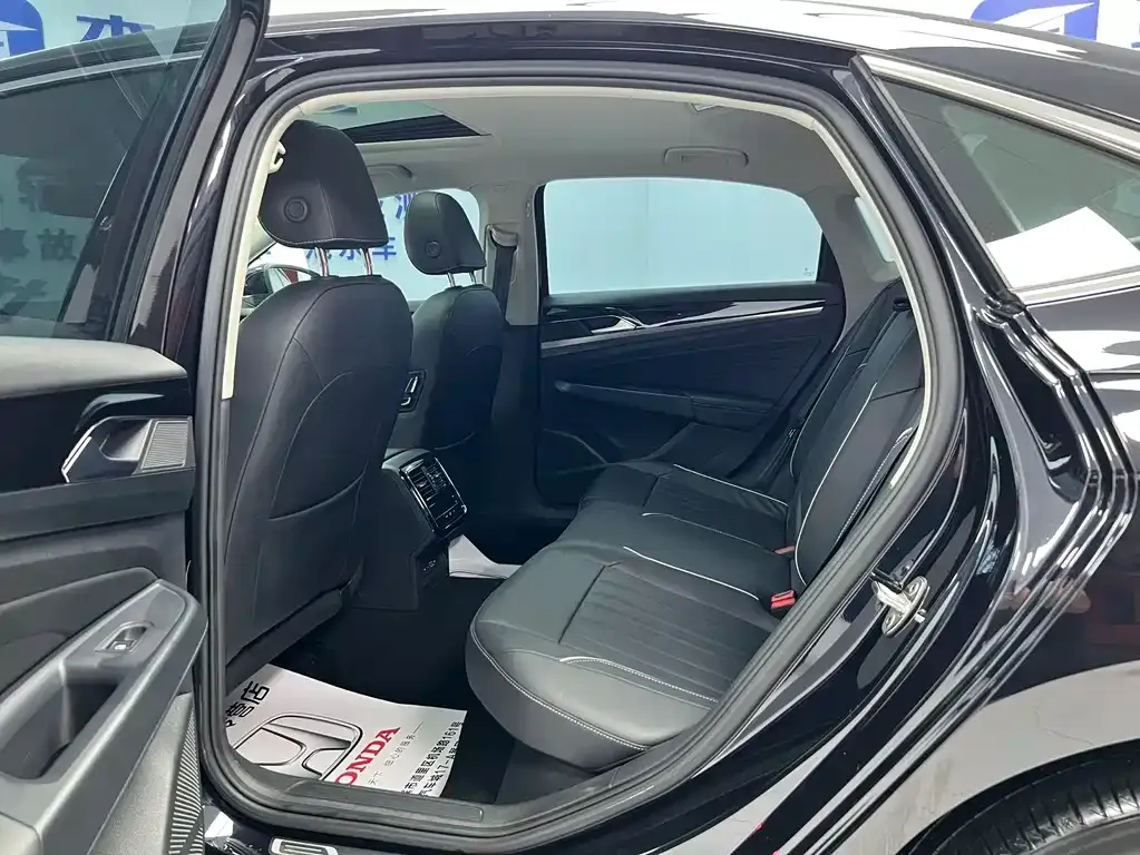 Volkswagen Passat — фото 2