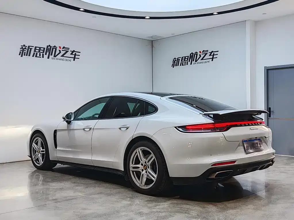 Porsche Panamera — фото 8