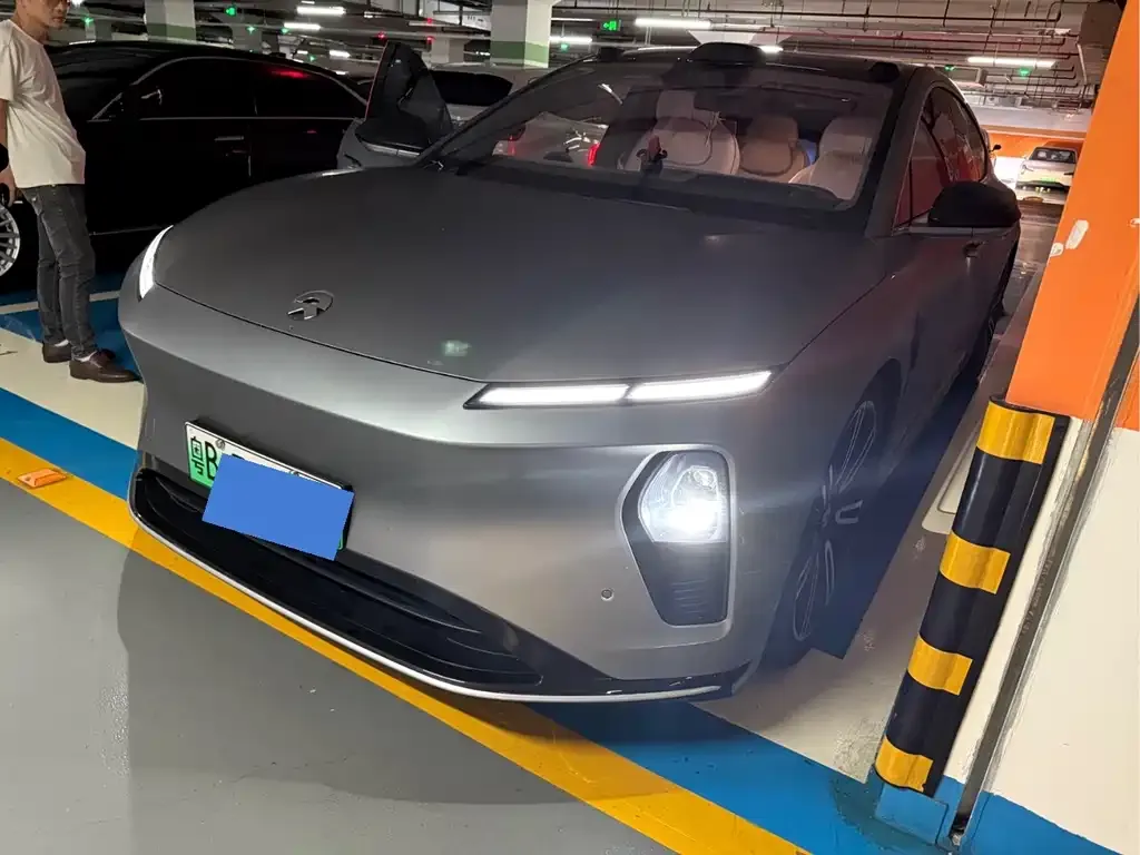 NIO ET9