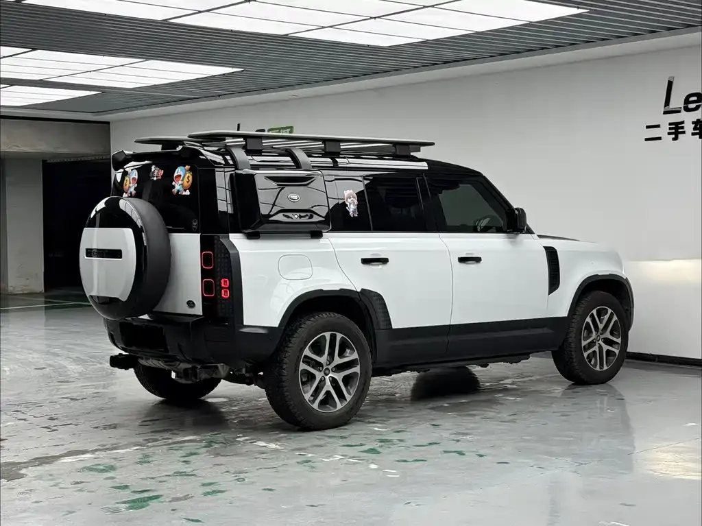 Land Rover Defender — фото 6
