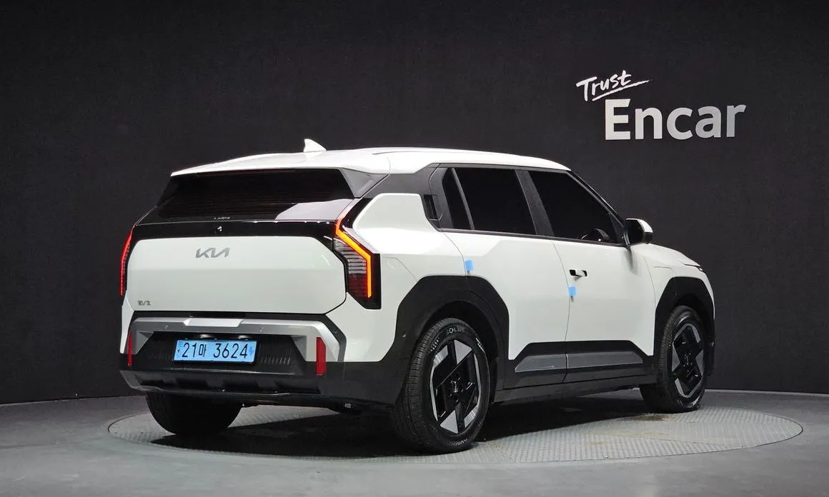 Kia EV3 — фото 9