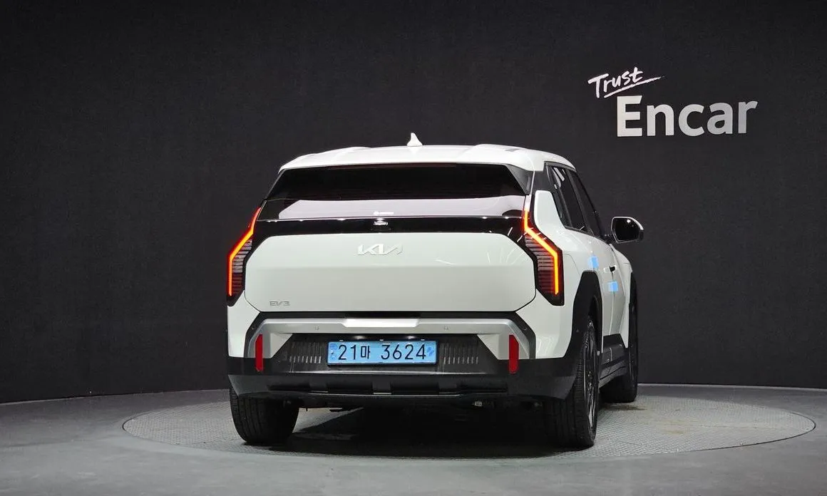 Kia EV3 — фото 8
