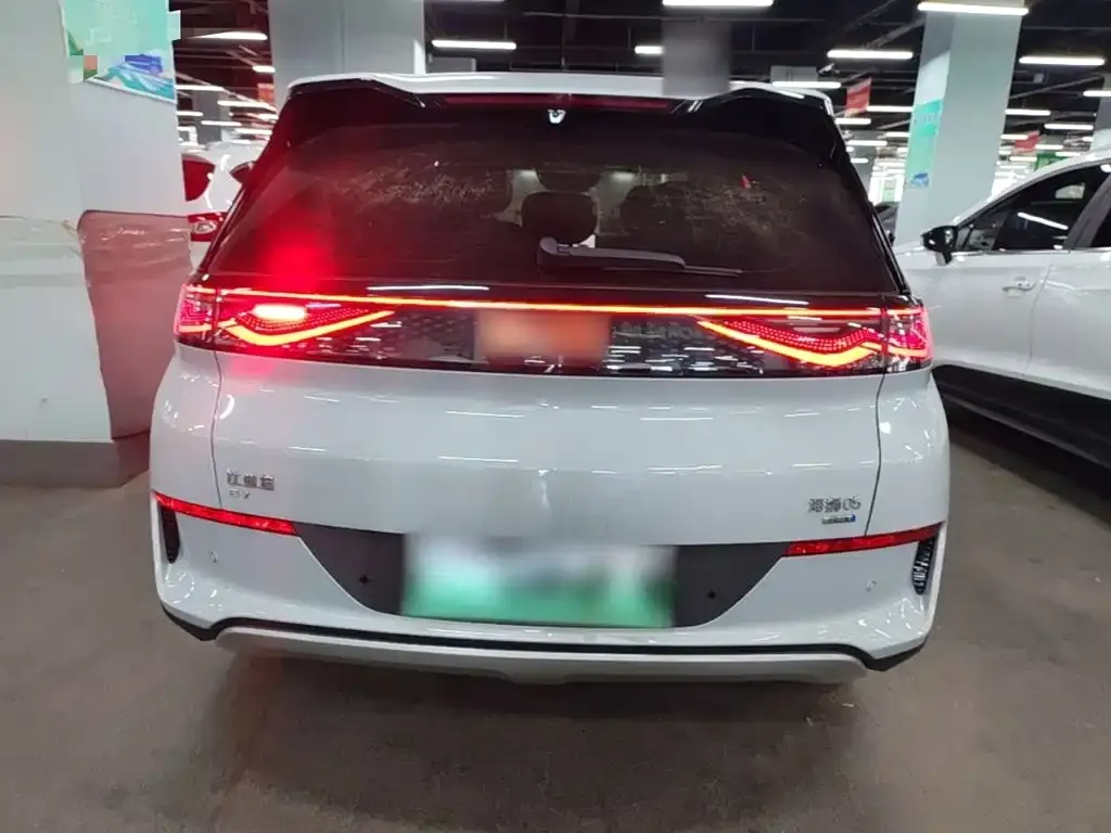 BYD Hiace 05 EV — фото 2