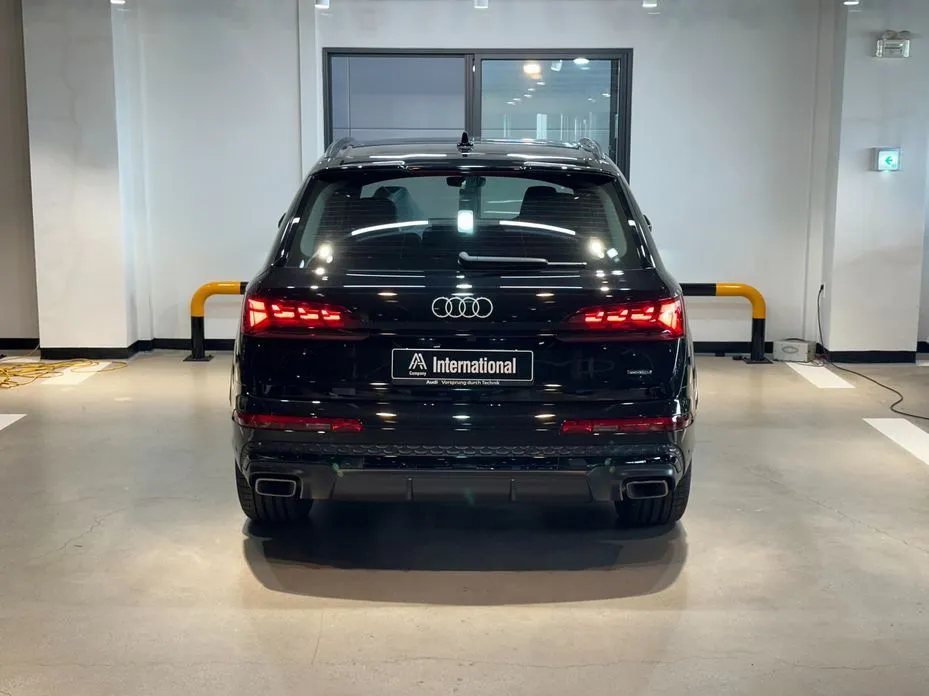 Audi Q7 — фото 5