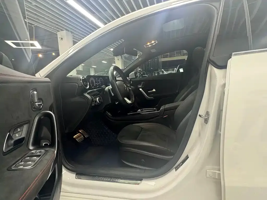 Mercedes-Benz CLA (Import) — фото 5