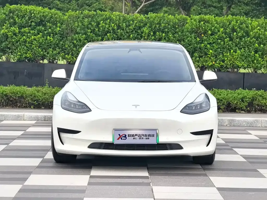 Tesla Model 3 — фото 4
