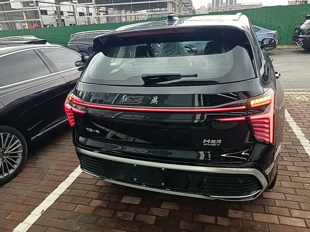 Hongqi HS3 PHEV — фото 2