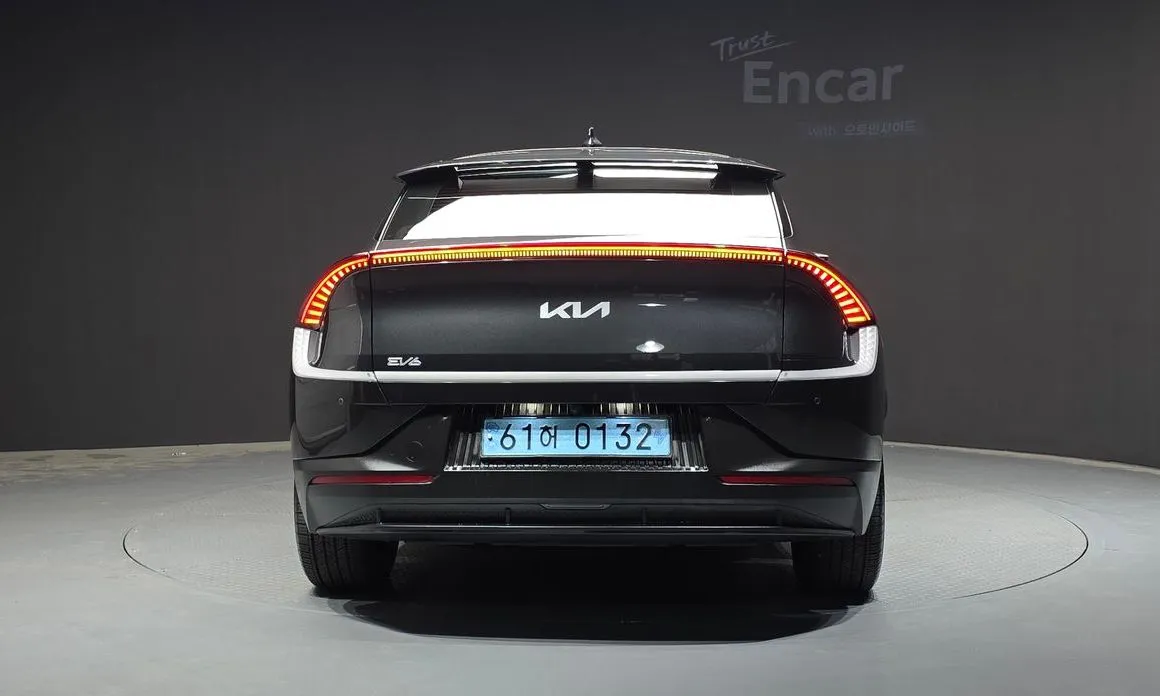 Kia EV6 2023 из KR, фото 2