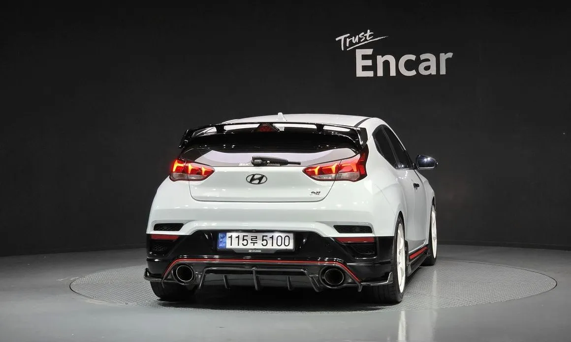 Hyundai Veloster — фото 2