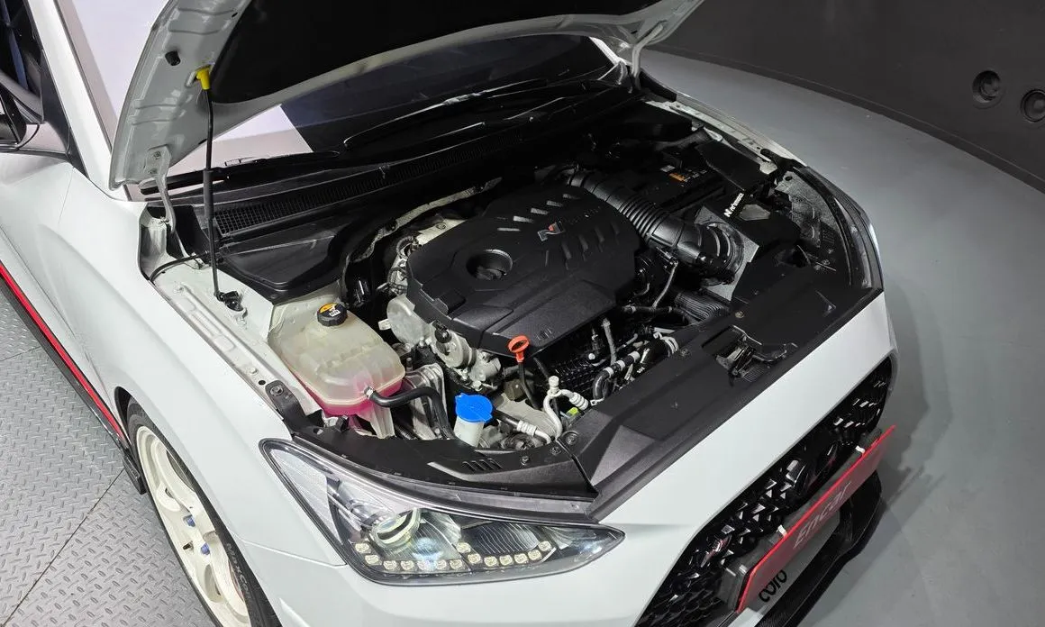 Hyundai Veloster — фото 9