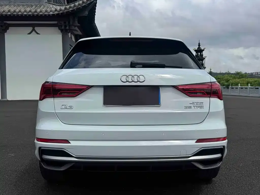 Audi Q3 — фото 3