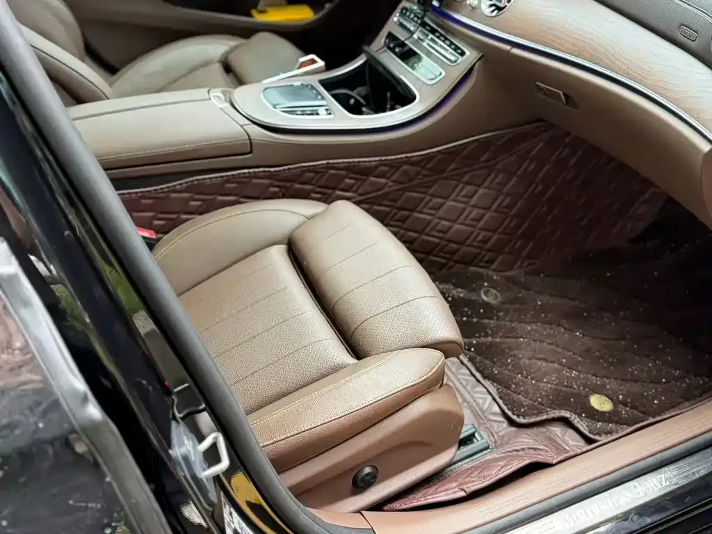 Mercedes-Benz E-Class — фото 5