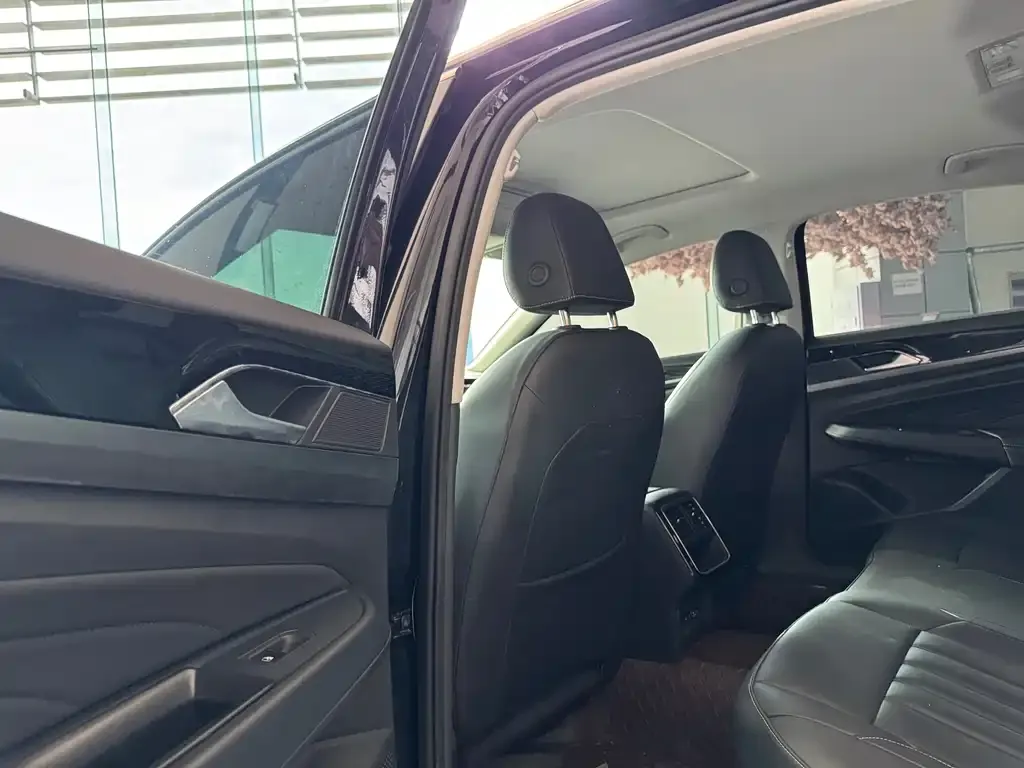 Volkswagen Passat — фото 10