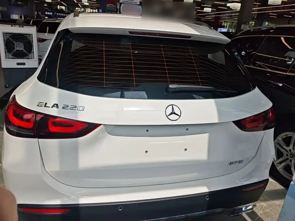 Mercedes-Benz GLA — фото 8