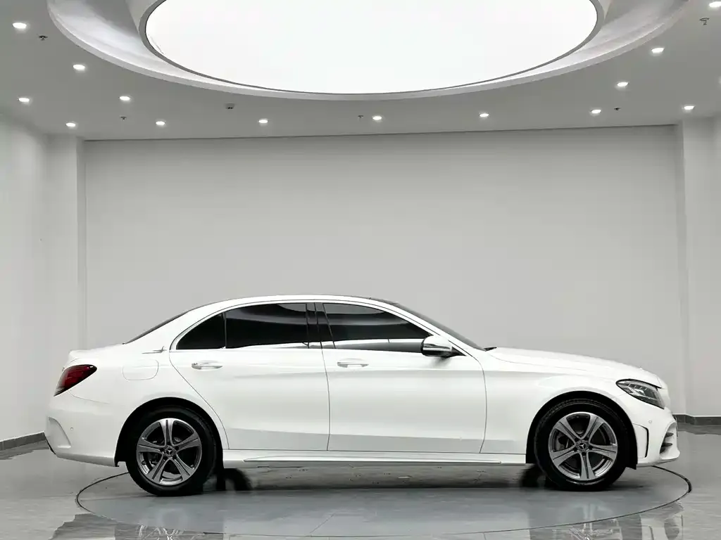 Mercedes-Benz C-Class — фото 6