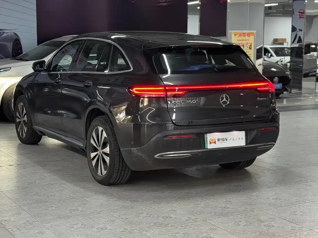 Mercedes-Benz EQC — фото 4