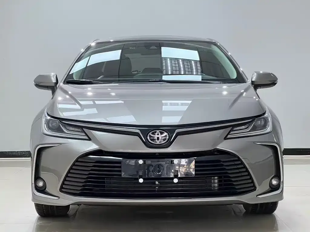 Toyota Corolla — фото 4