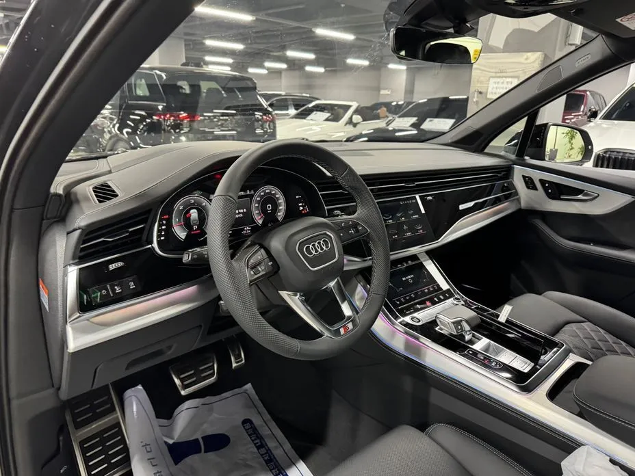 Audi Q7 2026 из KR, фото 8
