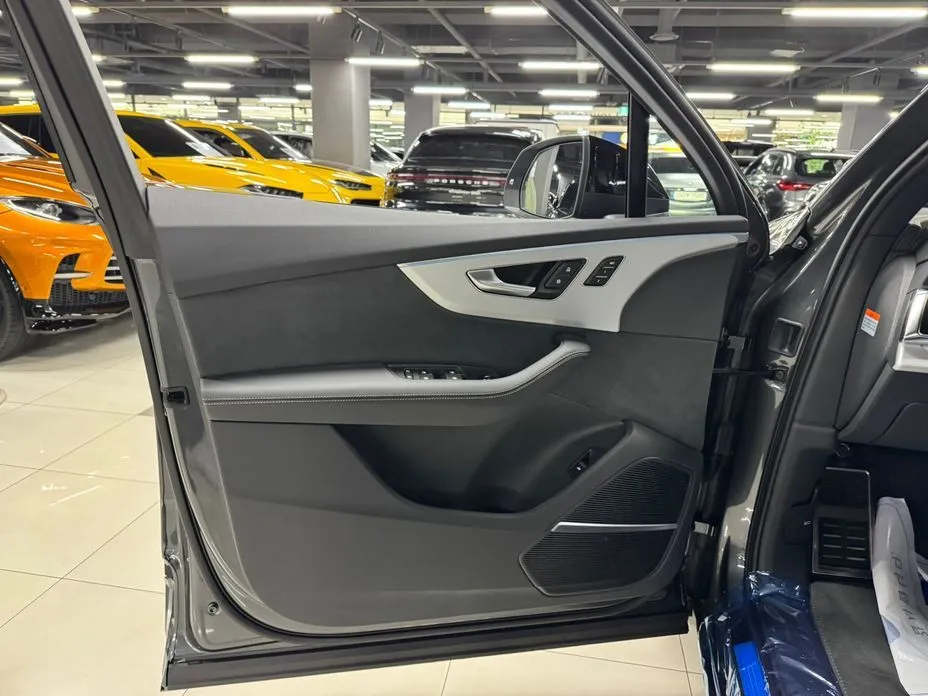 Audi Q7 2026 из KR, фото 3
