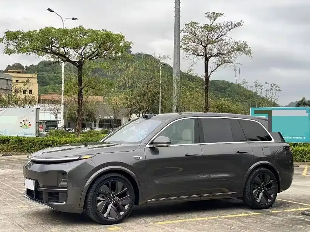Li Auto L9 — фото 1