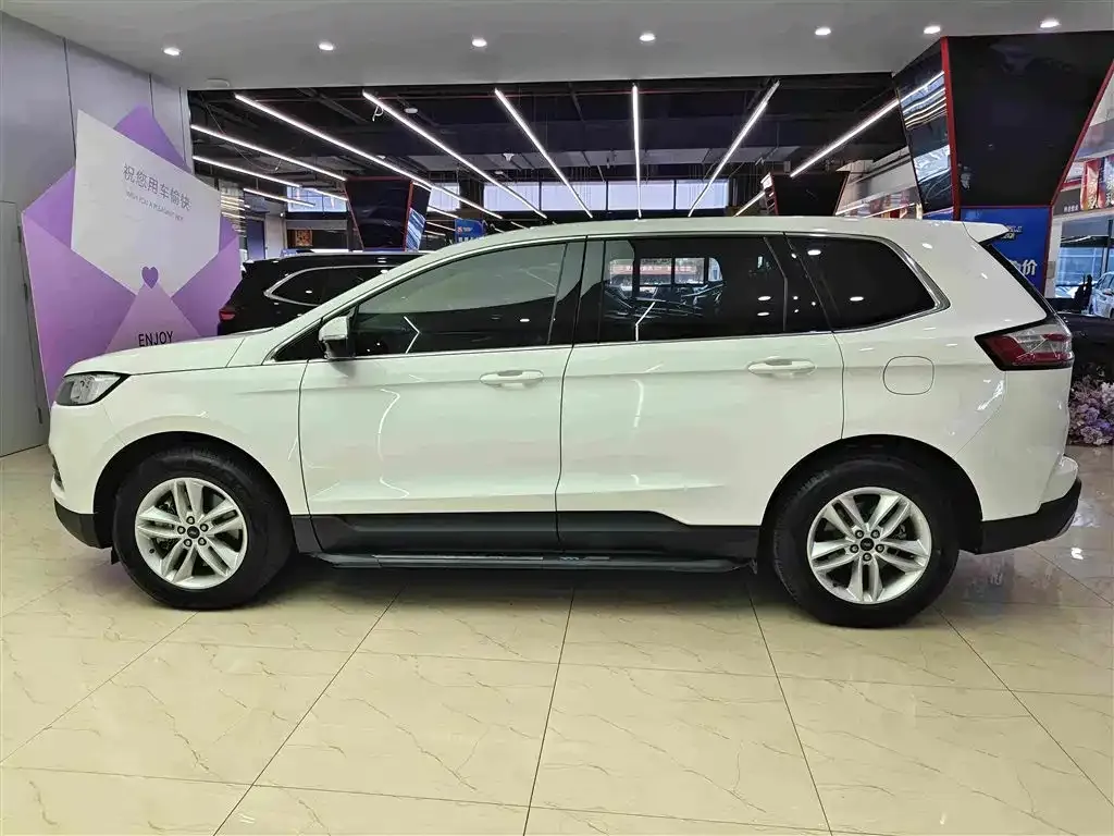 Ford Edge — фото 9
