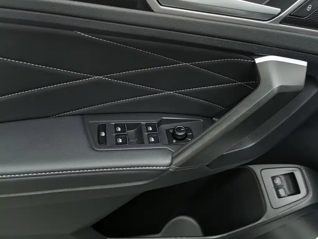Volkswagen 途观L插电混动 — фото 9
