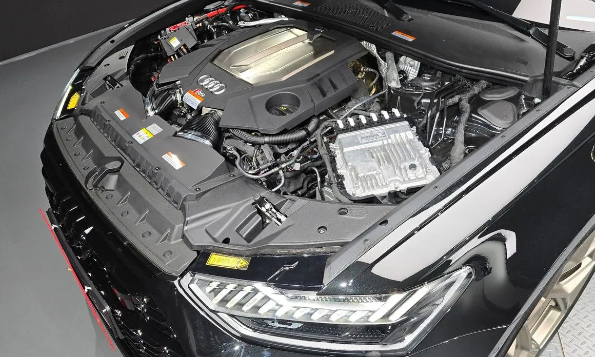 Audi RS6 2025 из KR, фото 5