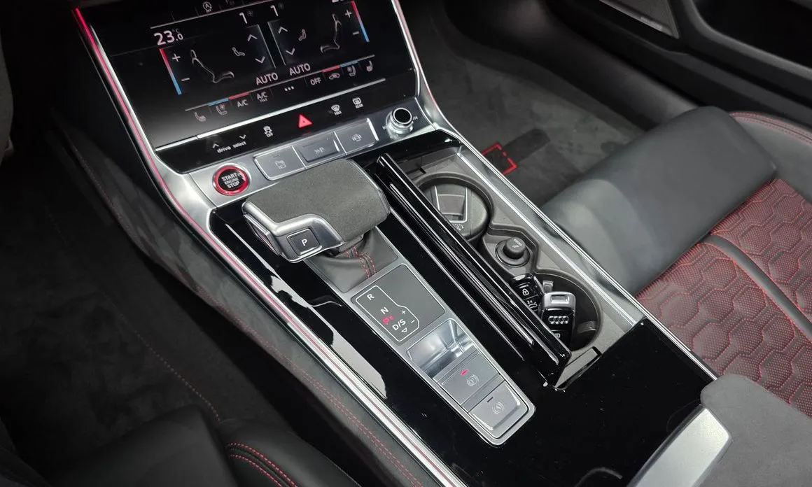 Audi RS6 2025 из KR, фото 7