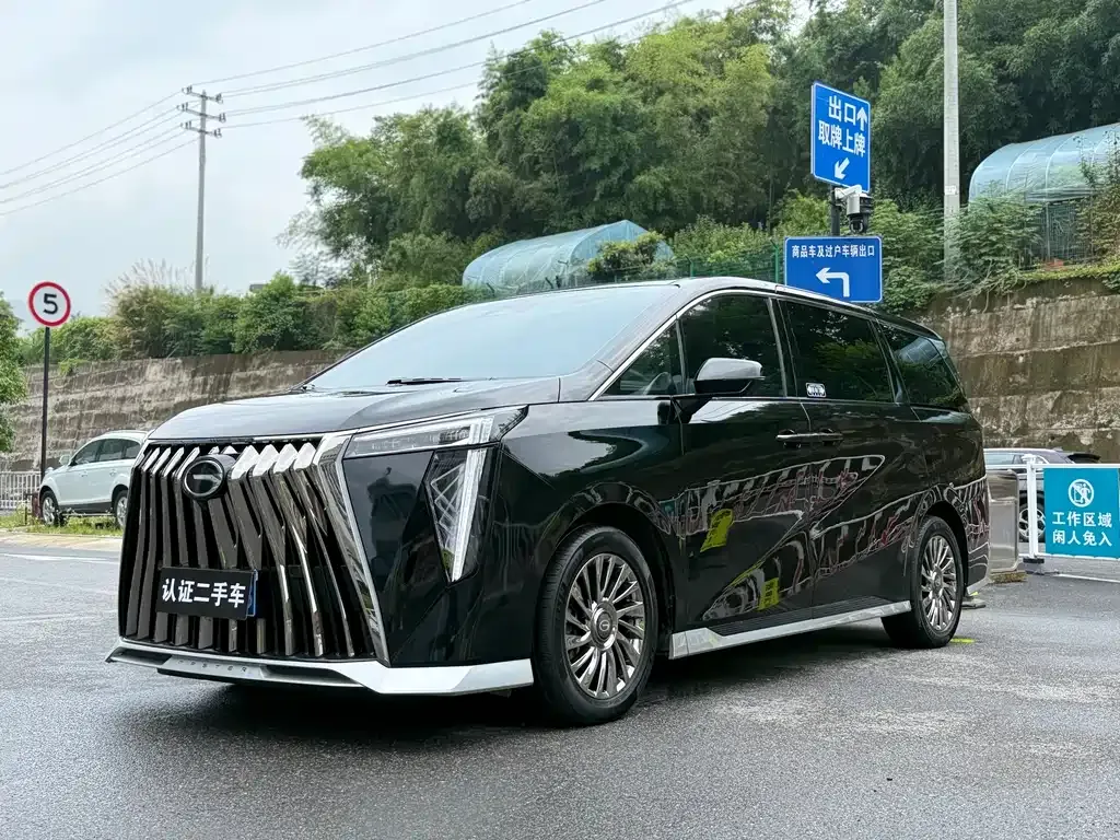 GAC Motor Trumpchi M8 — фото 1