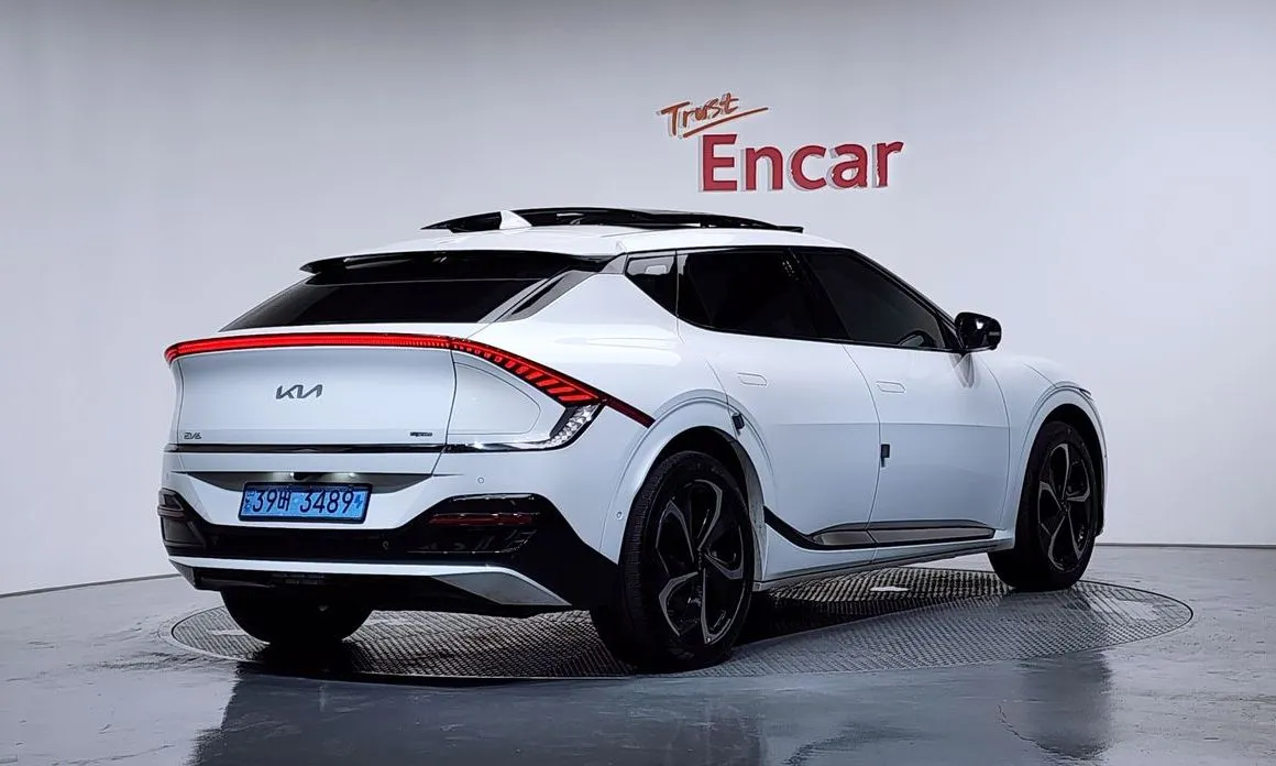 Kia EV6 — фото 6